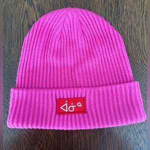 aaniin Hello Vibrant Pink Knit Beanie Toque with Syllabics 🩷